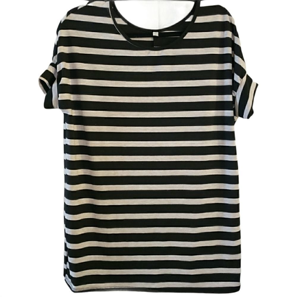 Honey & Lace Short Sleeve Round Neck Top